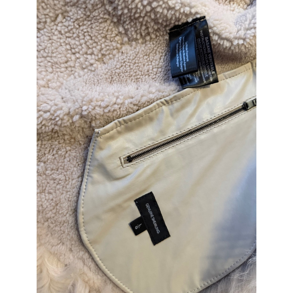 HiSO Rumour Shearling Moto Coat Cement
Size Large - Picture 11 of 11